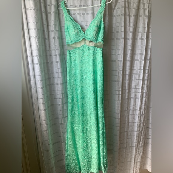 La Femme Prom Dress Midriff Cutout Green Lace Fitted Maxi Formal Grad 💫 - Picture 11 of 17